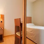 Dorma Puerta De San Pedro Ξενοδοχείο 3*