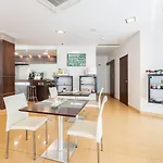 Dorma Puerta De San Pedro 루고