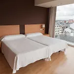 Dorma Puerta De San Pedro 호텔