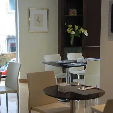 Exe Puerta San Pedro 3*