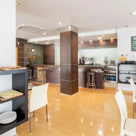 Hotell Exe Puerta San Pedro