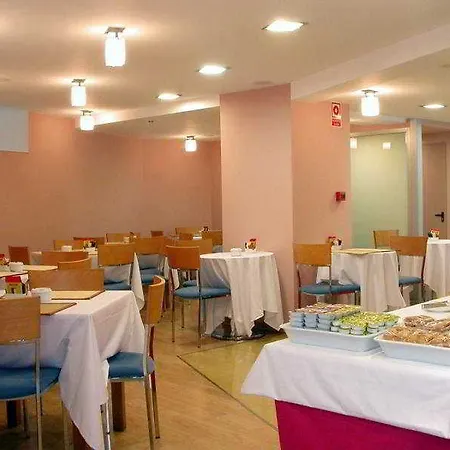 Exe Puerta San Pedro מלון