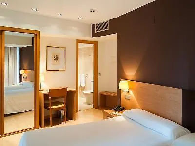 Exe Puerta San Pedro 3*