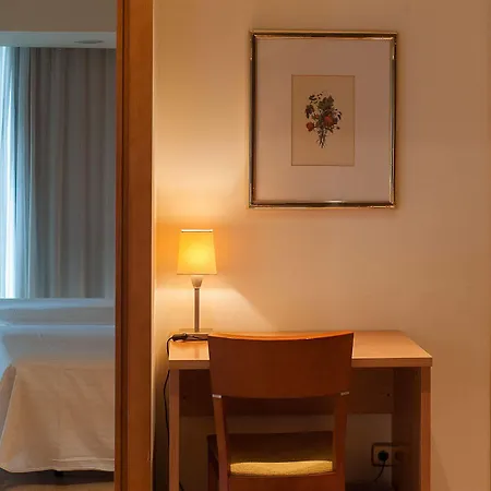 מלון Exe Puerta San Pedro