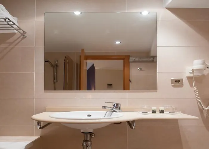 Dorma Puerta De San Pedro Otel Lugo