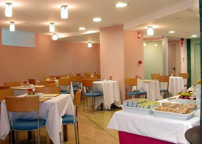 Dorma Puerta De San Pedro Hotel