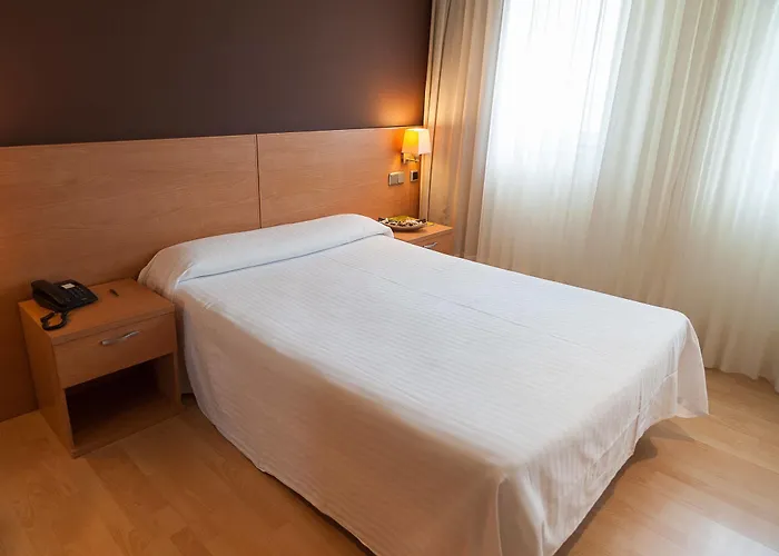 Dorma Puerta De San Pedro Otel Lugo