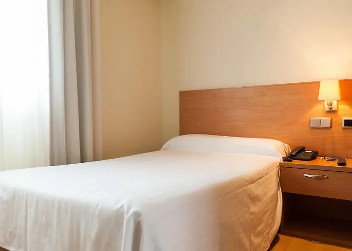 Dorma Puerta De San Pedro Otel Lugo