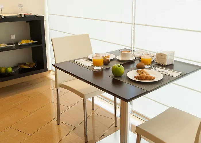 Dorma Puerta De San Pedro Hotel